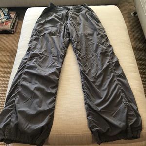 Lululemon lined pants with drawstring bottom